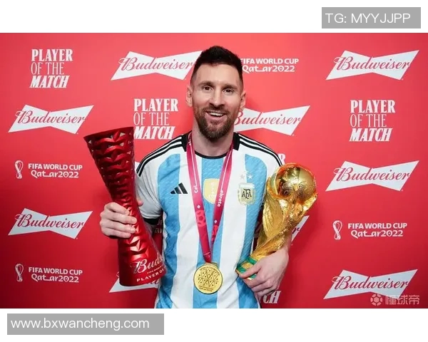 梅西足球先生荣膺七次最佳球员殊荣成为全球足坛传奇的象征 梅西足球先生荣膺七次最佳球员殊荣成为全球足坛传奇的象征