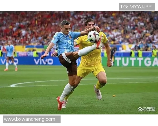 足球球星在比赛中遭遇激烈批评 粉丝言辞尖锐引发热议 足球球星在比赛中遭遇激烈批评 粉丝言辞尖锐引发热议